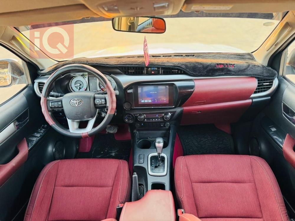 تويوتا هايلوكس